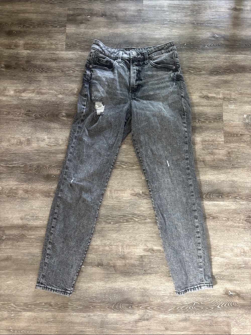 Old Navy High-Rise Gray Washed Mom Jeans with Distressed Accents